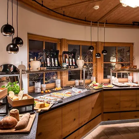 Alois 4 Sterne Superior Hotel 4*