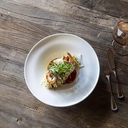 Alois 4 Sterne Superior Tux