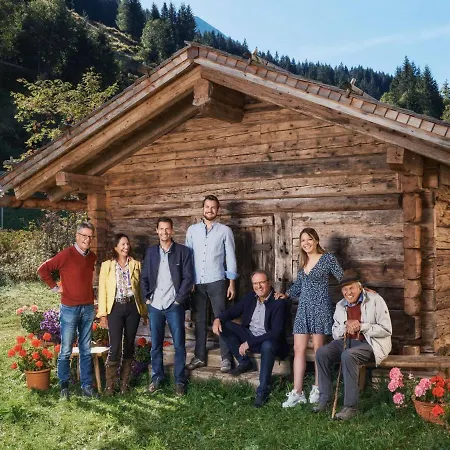 Alois 4 Sterne Superior Tux