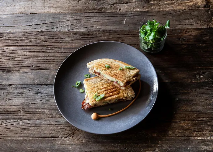 Alois 4 Sterne Superior Szálloda Tux