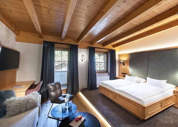 Alois 4 Sterne Superior Szálloda Tux