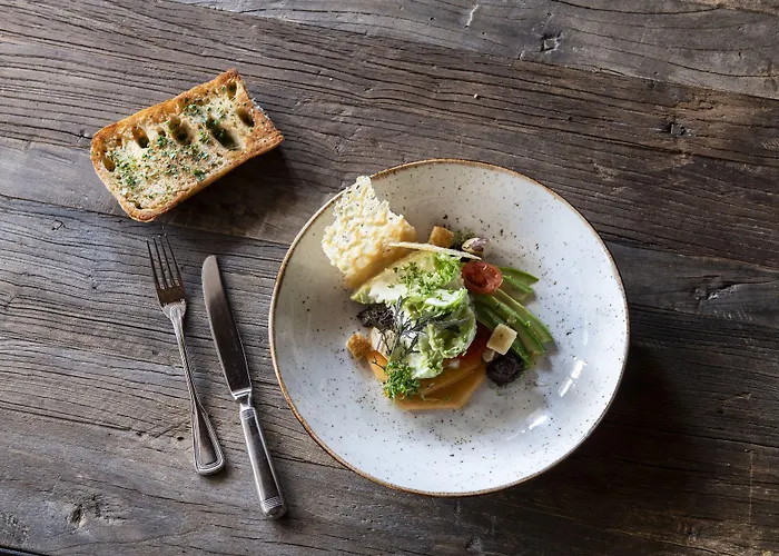 Alois 4 Sterne Superior Tux